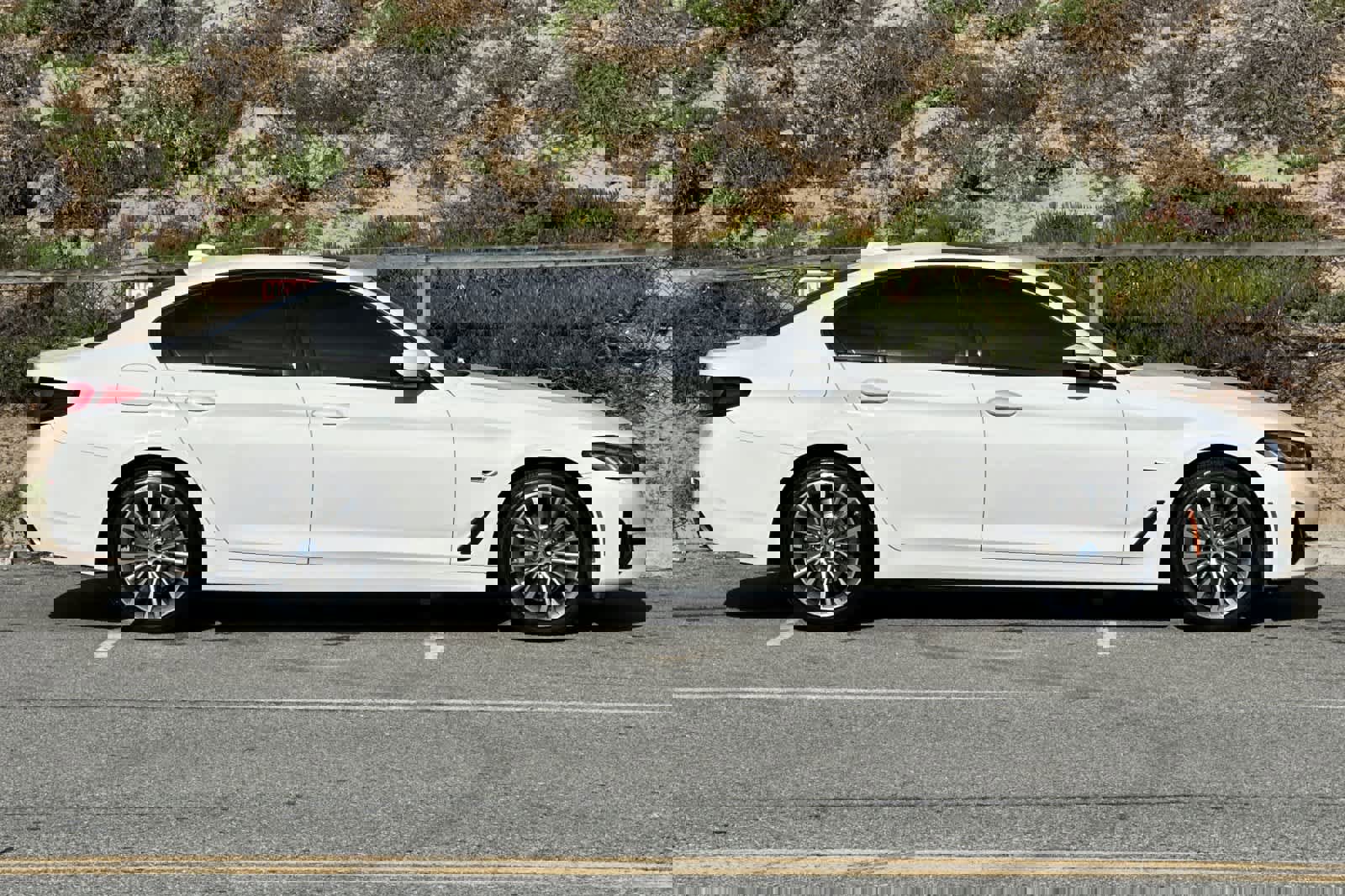 Certified 2023 BMW 530e w/ Convenience Package image 7