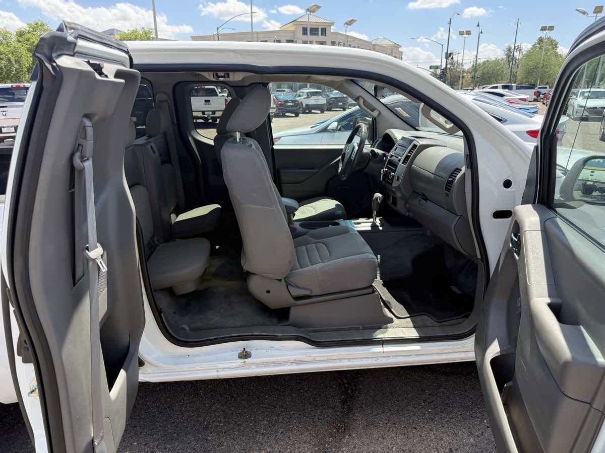 Used 2016 Nissan Frontier S image 12