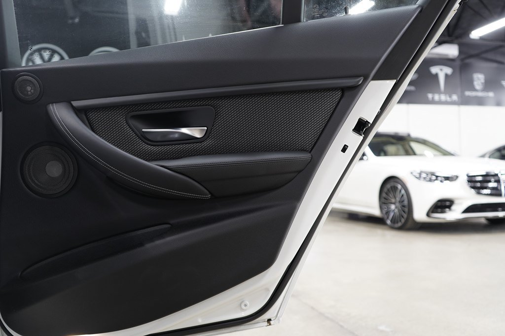 Used 2018 BMW M3 RWD image 19