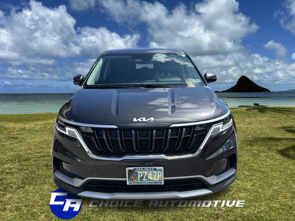 Used 2024 Kia Carnival LX image 11
