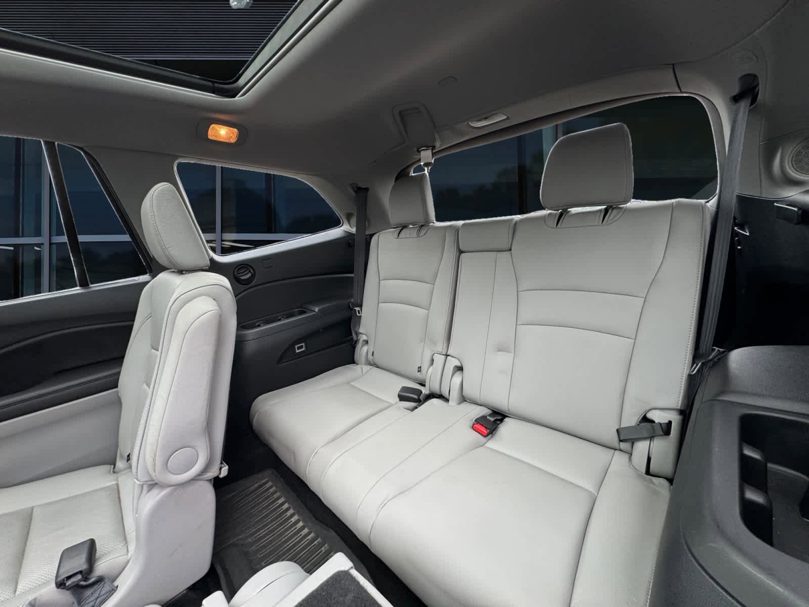 Used 2021 Honda Pilot Elite image 17