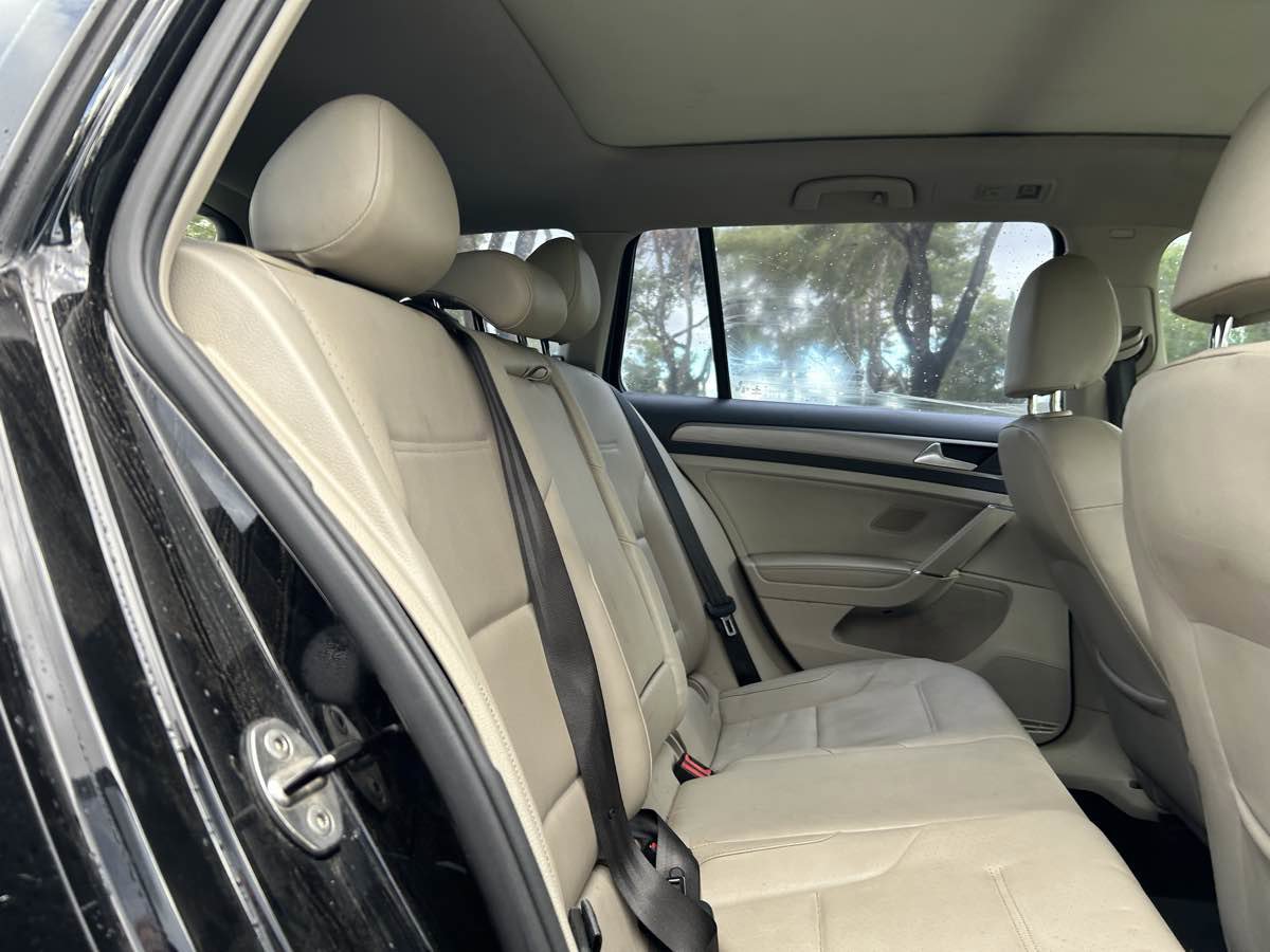 Used 2015 Volkswagen Golf SEL image 25