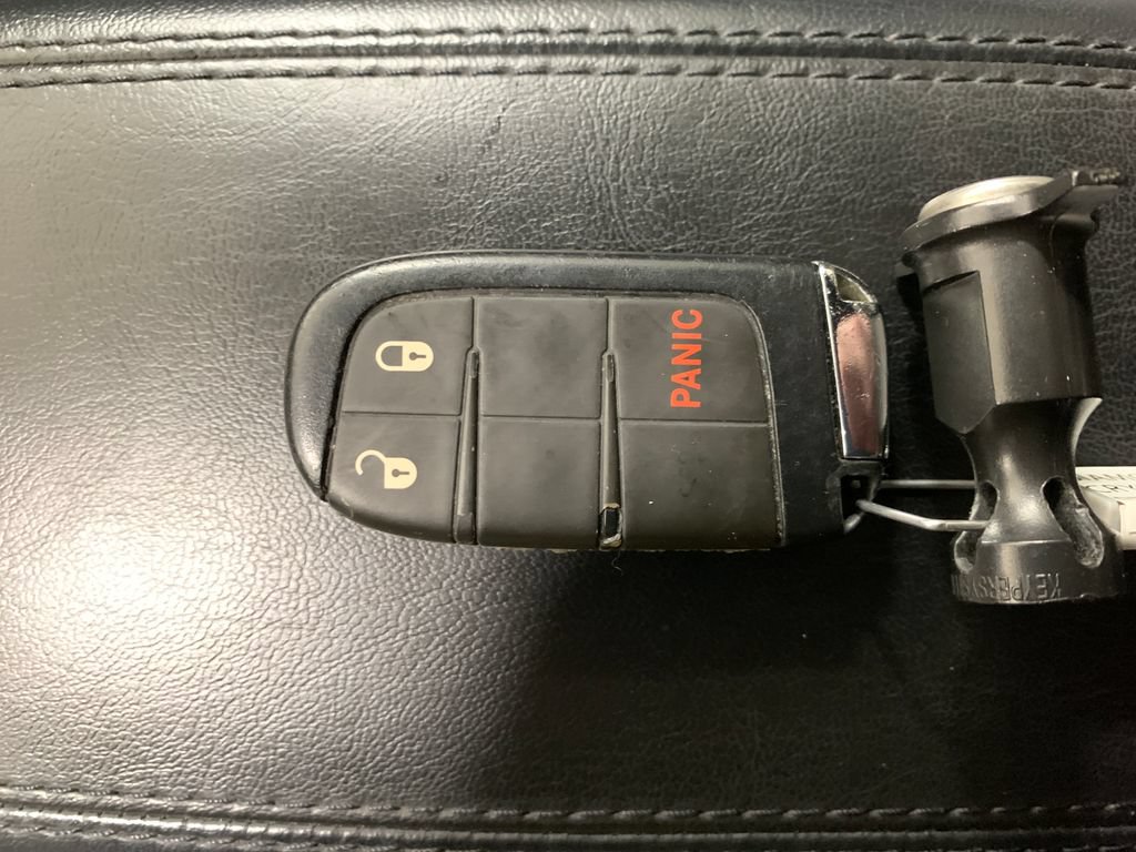Used 2023 Jeep Compass Sport AWD/4WD image 14