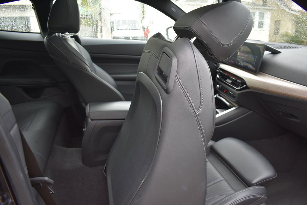 Used 2025 BMW 430i Coupe w/ Premium Package RWD image 27