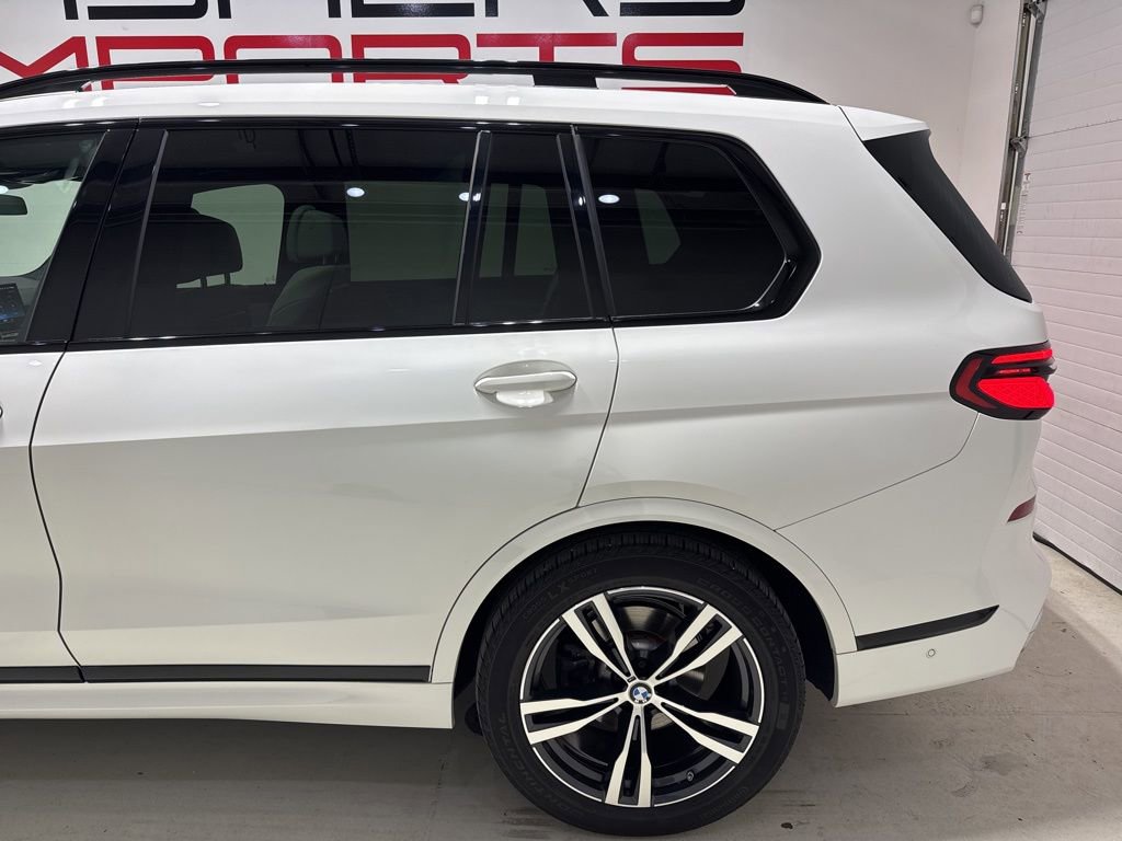 Used 2023 BMW X7 xDrive40i w/ M Sport Package image 6