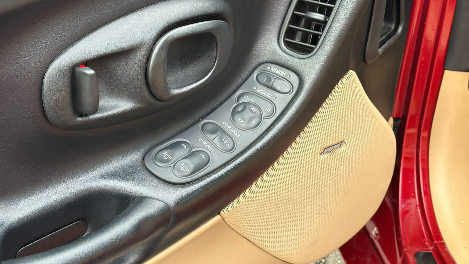 Used 1999 Chevrolet Corvette Convertible w/ Memory Pkg image 22