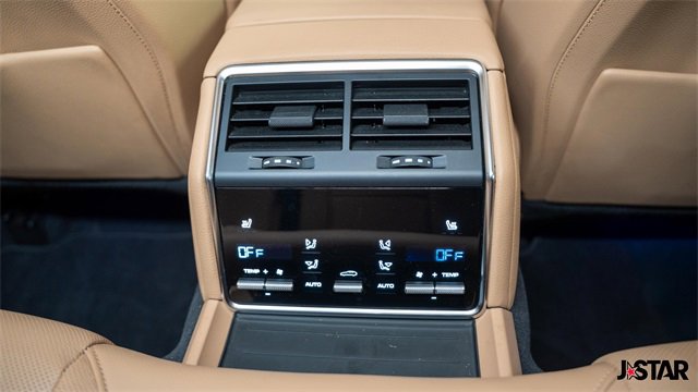 Used 2022 Porsche Panamera 4 w/ Premium Package image 19