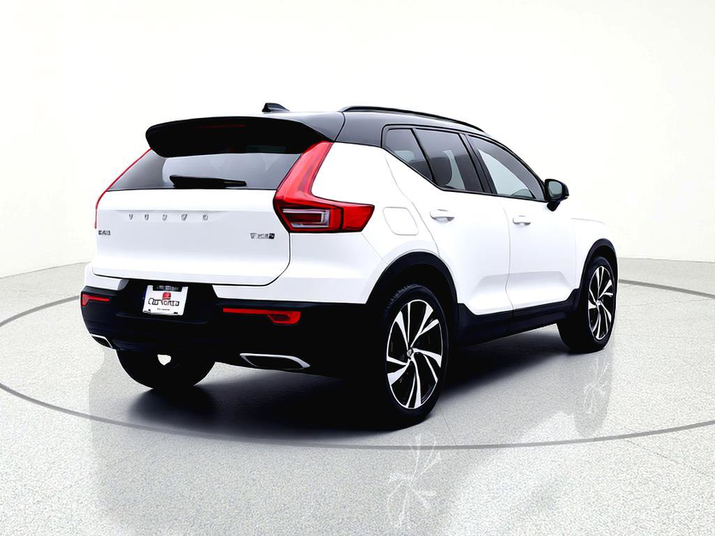 Used 2019 Volvo XC40 T5 R-Design AWD/4WD image 7