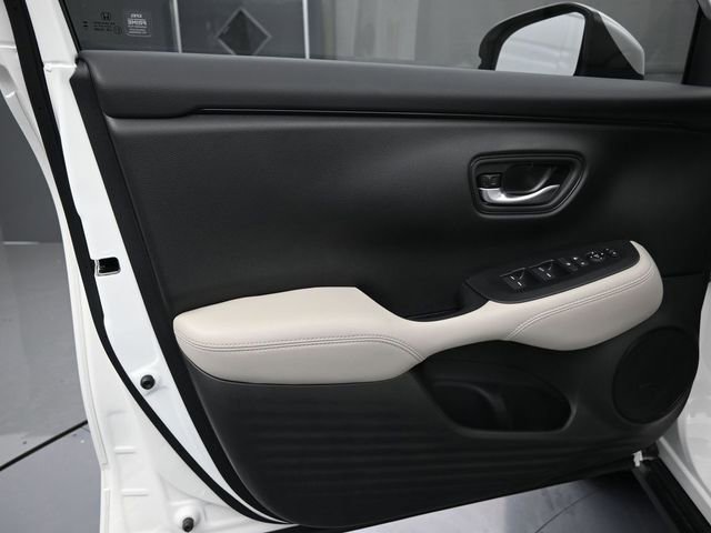 Used 2026 Honda HR-V LX image 3
