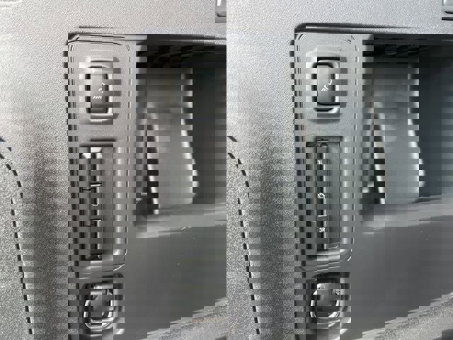 Used 2025 Lincoln Navigator L Black Label image 13