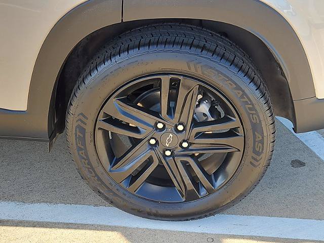 Certified 2025 Chevrolet Trax ACTIV w/ Sunroof Package FWD image 30