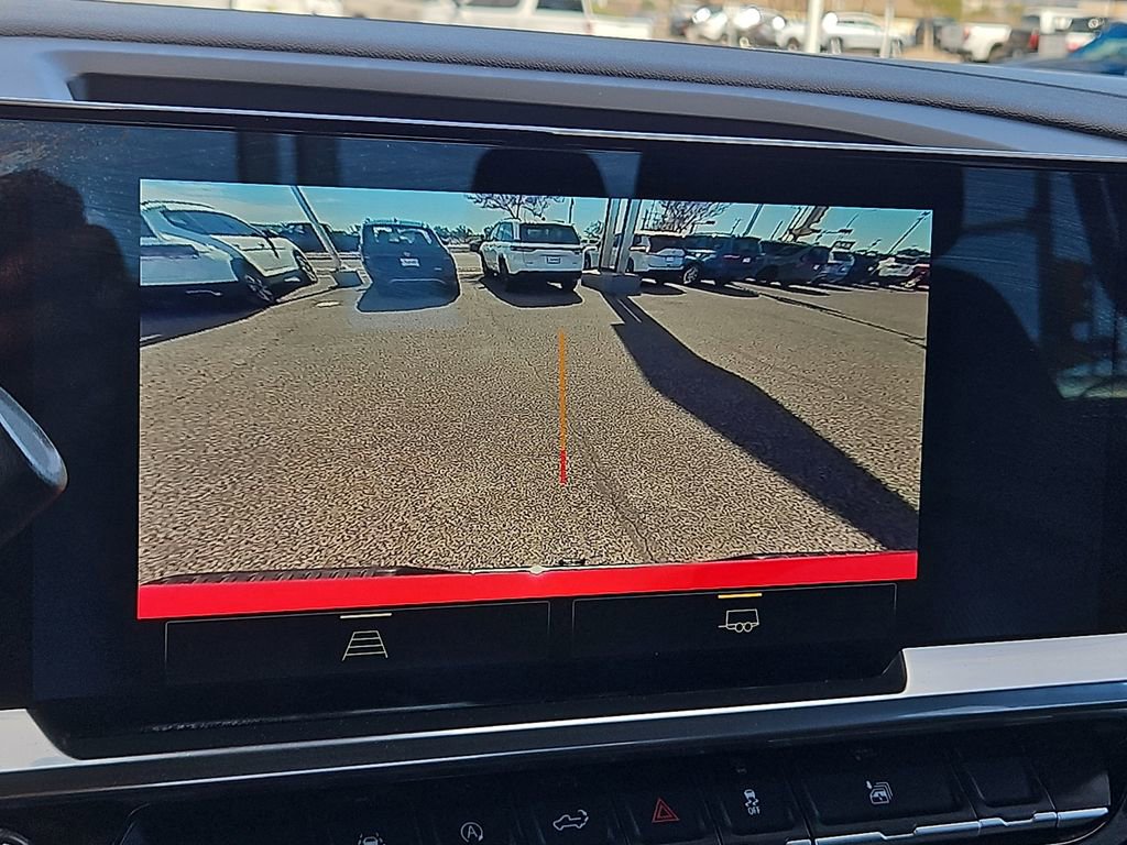 Used 2025 Chevrolet Silverado 1500 LT image 17