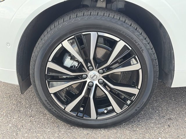 Used 2024 Volvo XC60 B5 Plus w/ Protection Package AWD/4WD image 10
