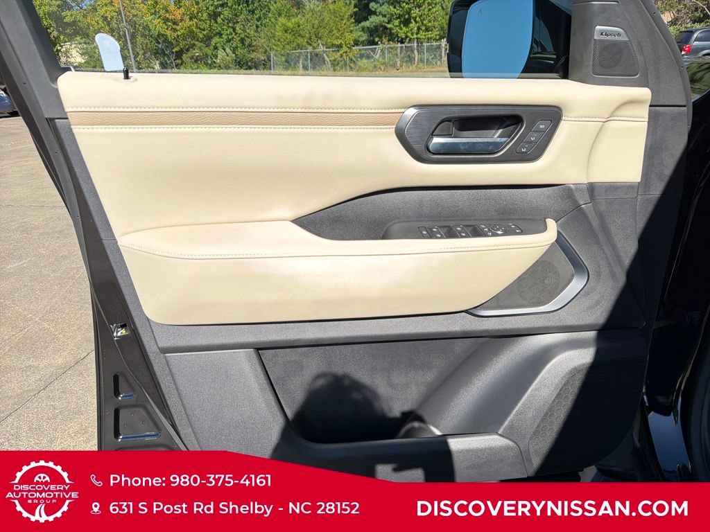 New 2026 Nissan Armada Platinum RWD image 11