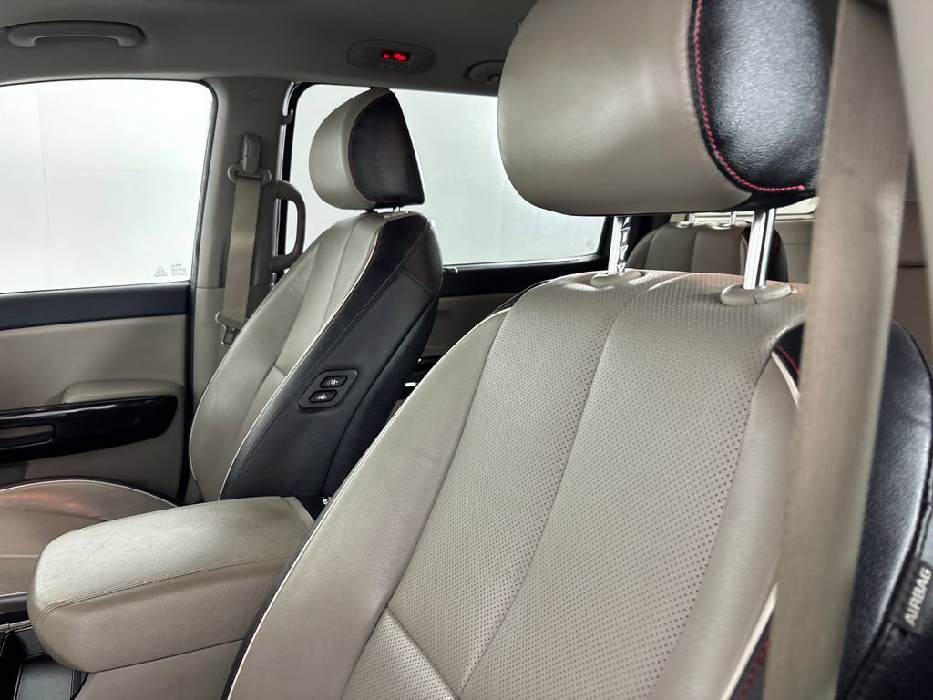 Used 2020 Kia Sedona EX w/ EX Premium Package image 13