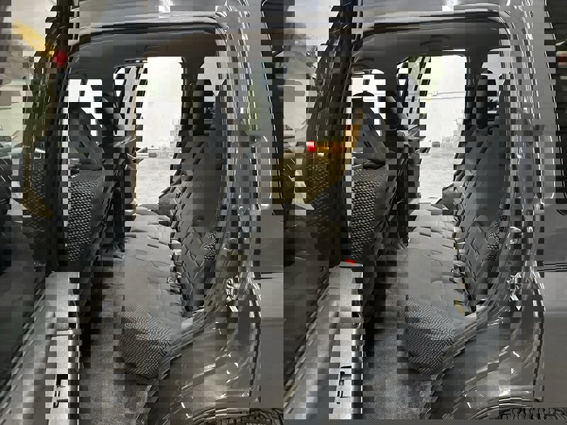 Used 2012 Nissan Xterra PRO-4X image 15