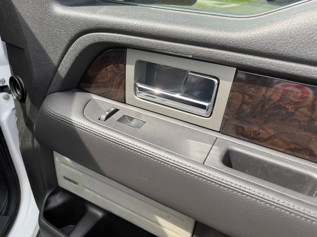 Used 2014 Ford F150 Platinum image 31