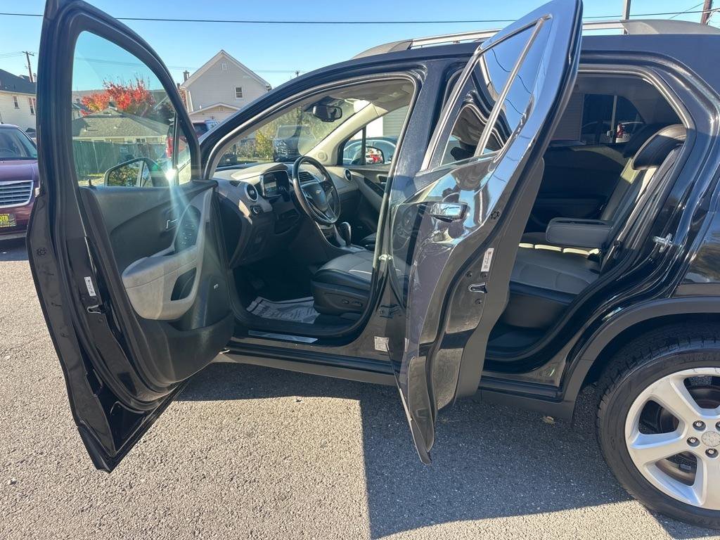 Used 2015 Chevrolet Trax LTZ AWD/4WD image 13