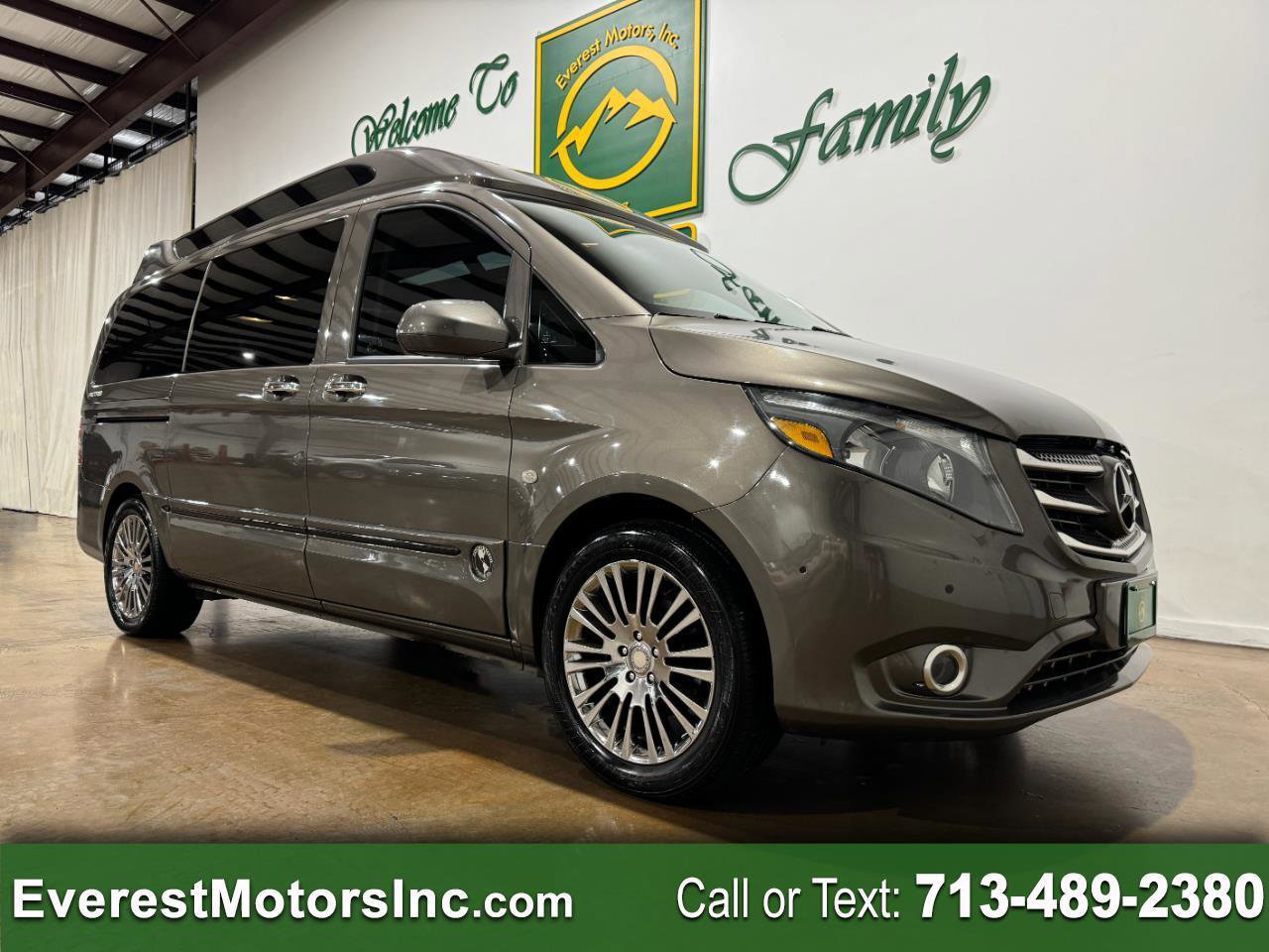 Used 2016 Mercedes-Benz Metris Passenger image 1