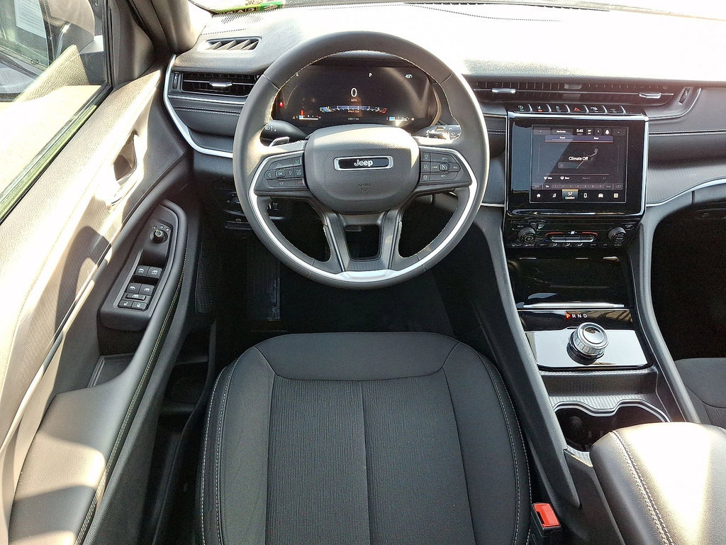 Certified 2024 Jeep Grand Cherokee L Laredo image 20