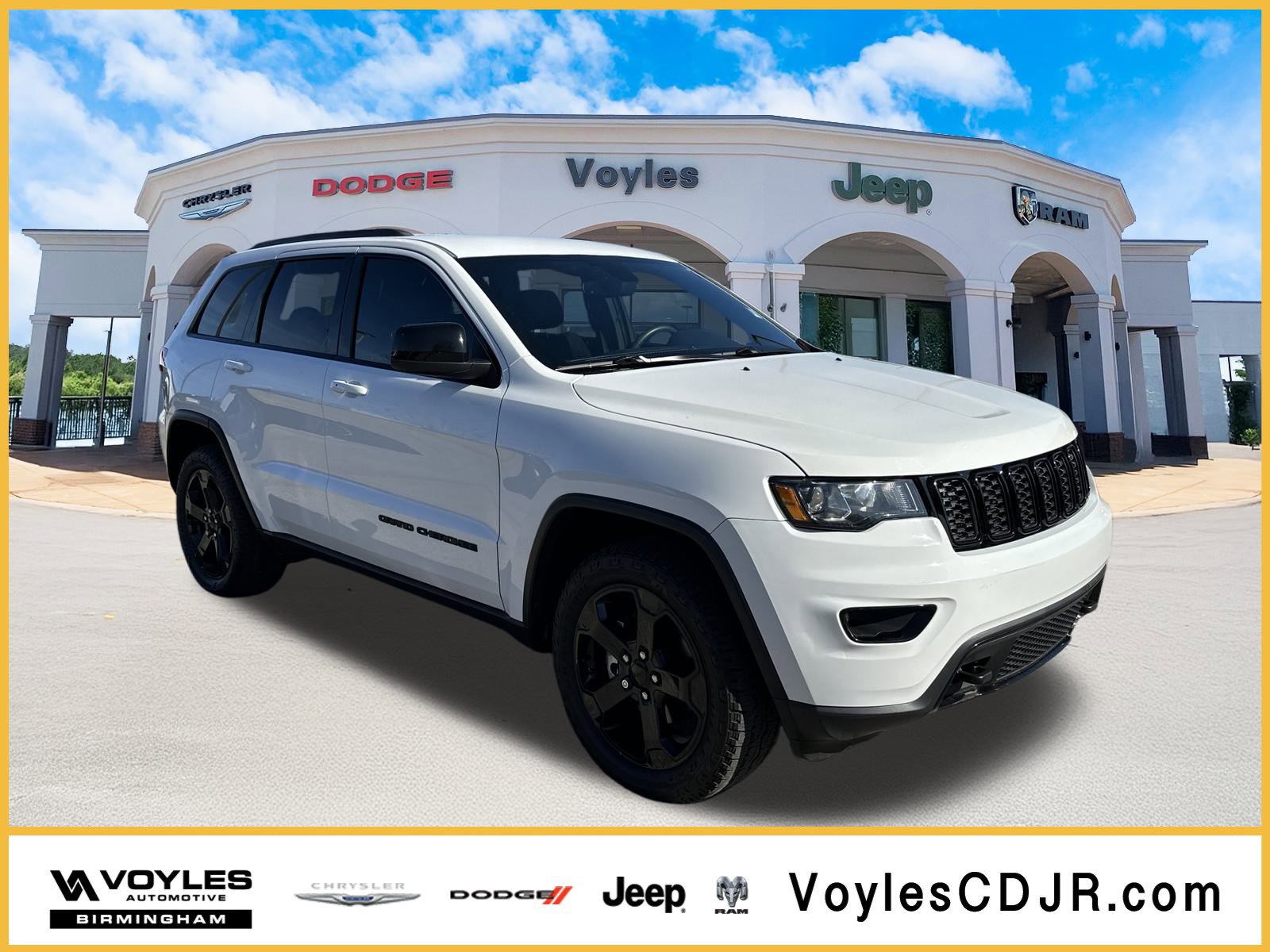 Used 2019 Jeep Grand Cherokee Laredo image 1