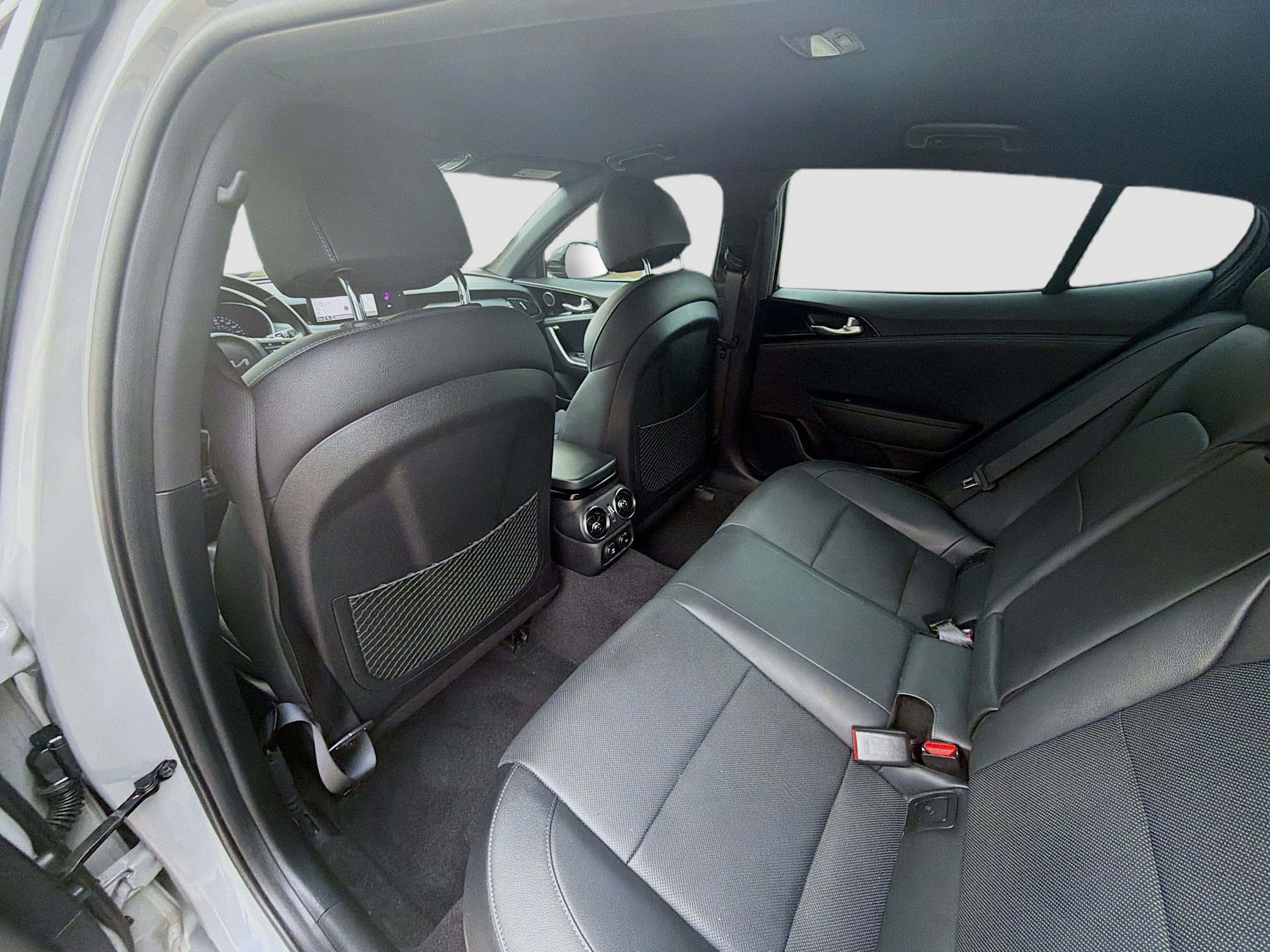 Used 2023 Kia Stinger GT-Line image 25