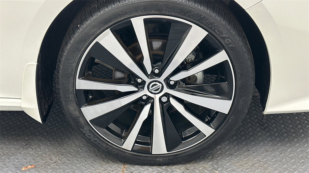 Certified 2021 Nissan Altima 2.5 SR image 16