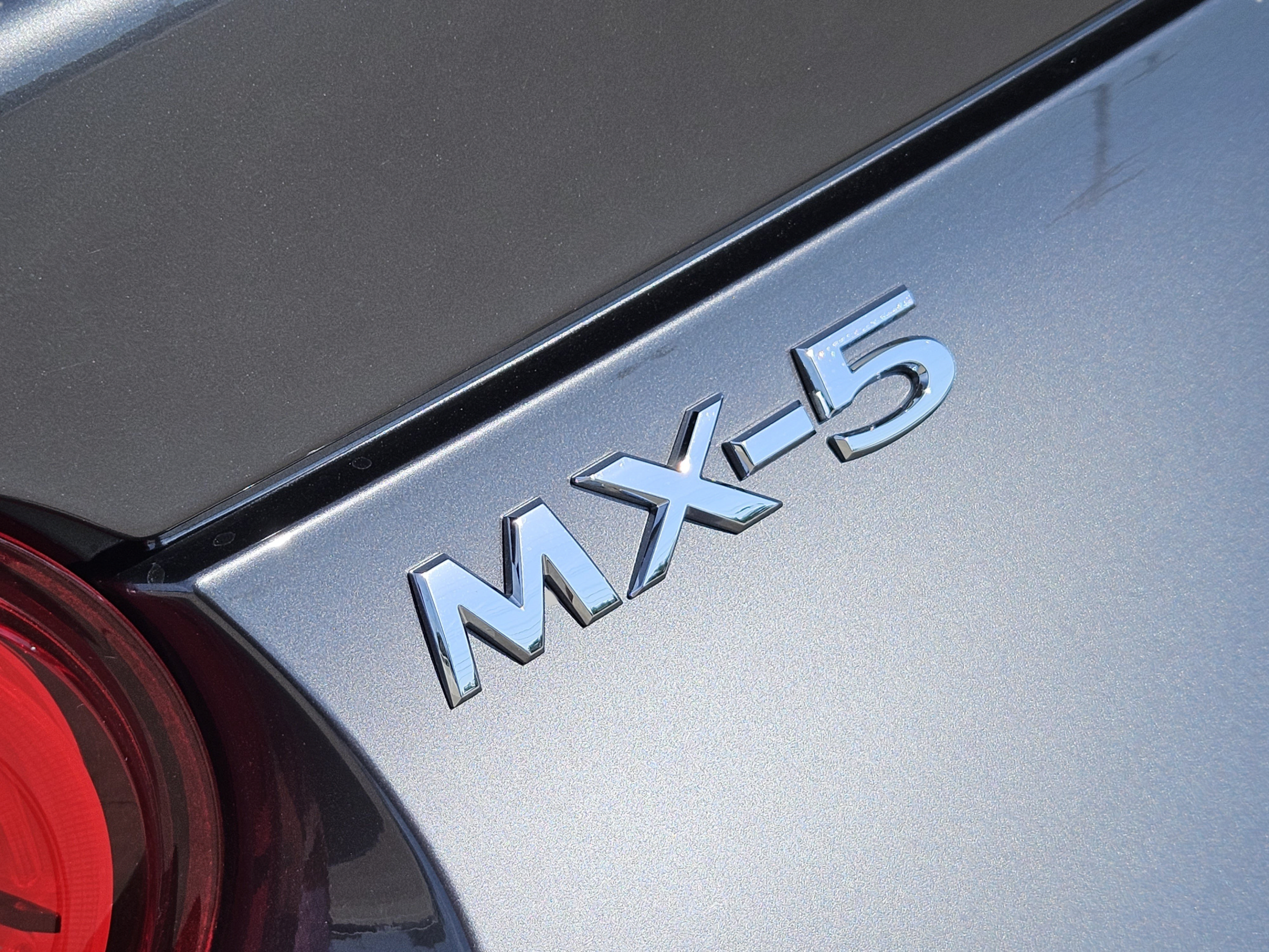 Used 2024 MAZDA MX-5 Miata RF Grand Touring RWD image 33