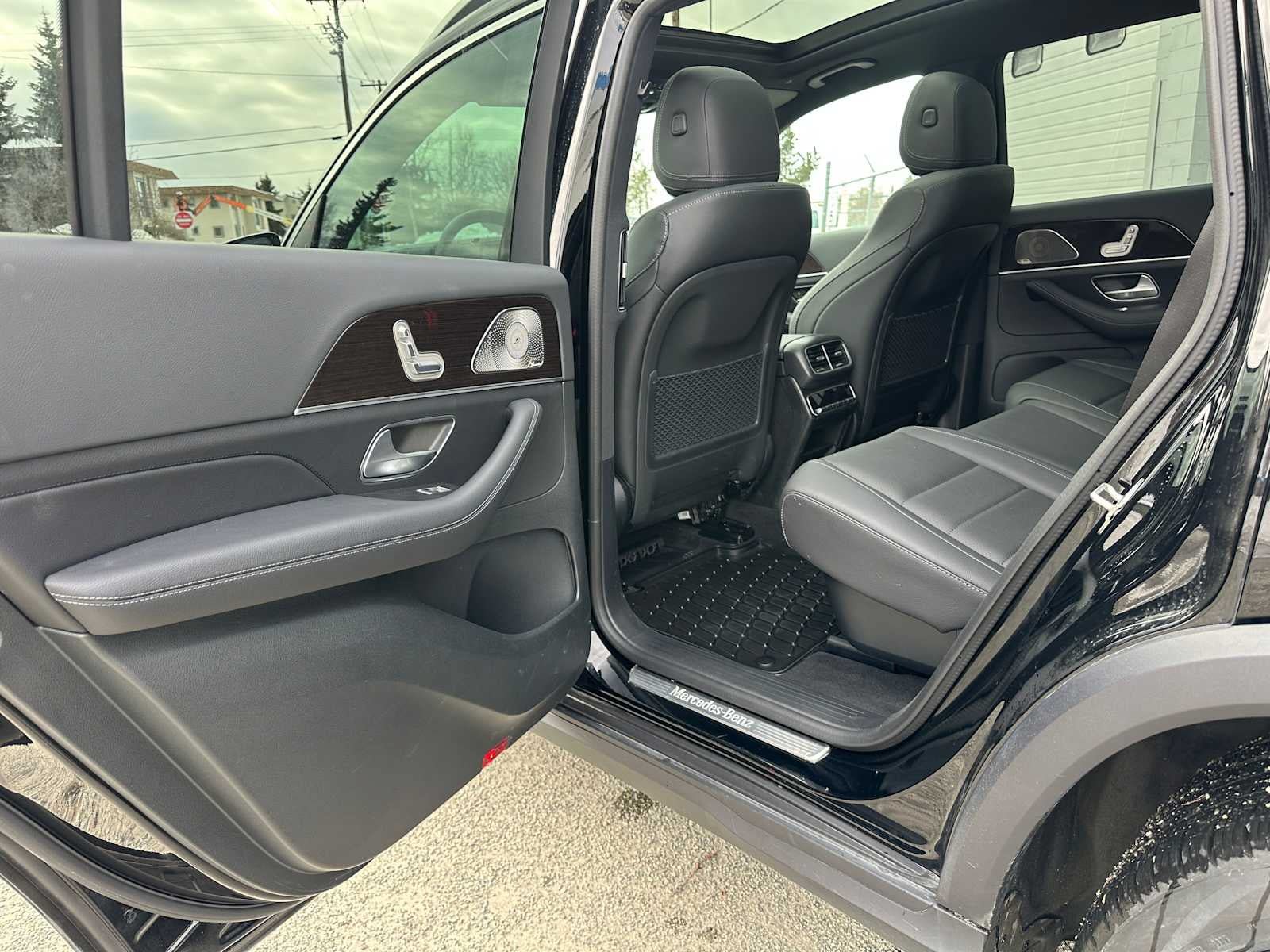 Used 2026 Mercedes-Benz GLS 450 4MATIC image 18