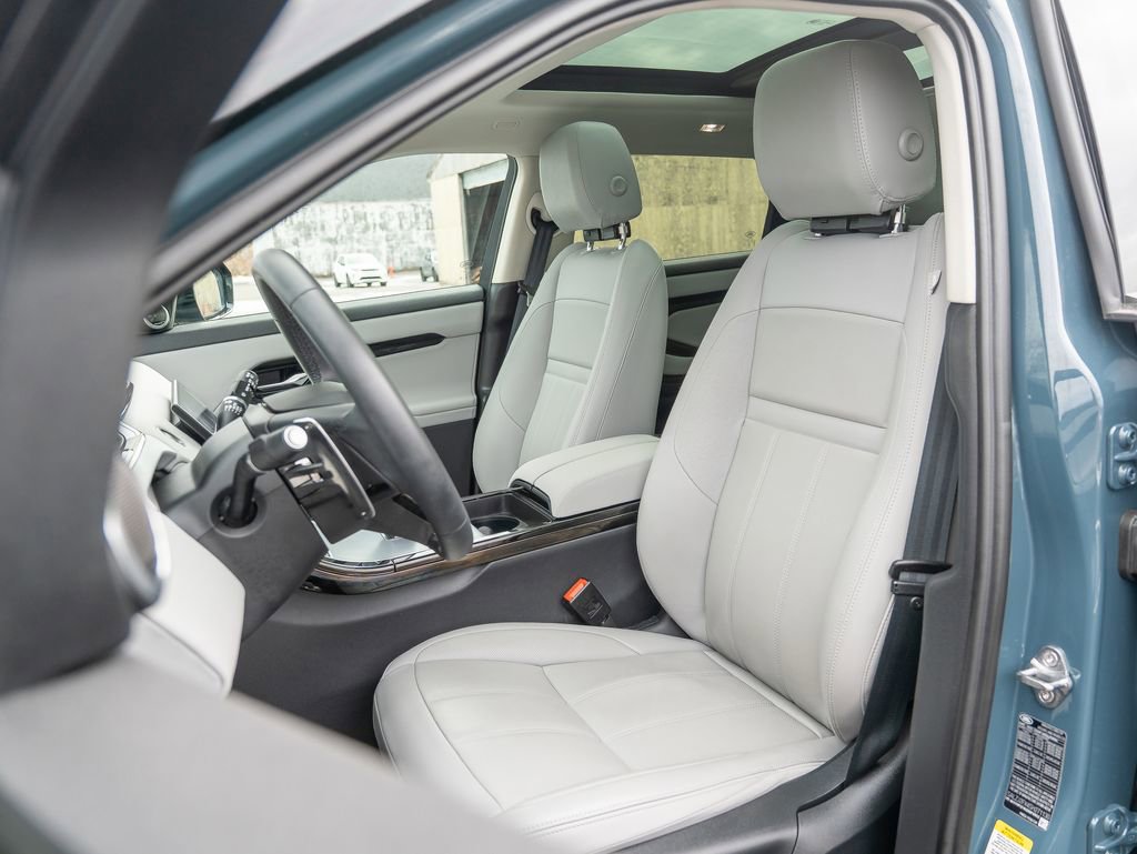 Certified 2025 Land Rover Range Rover Evoque S image 19