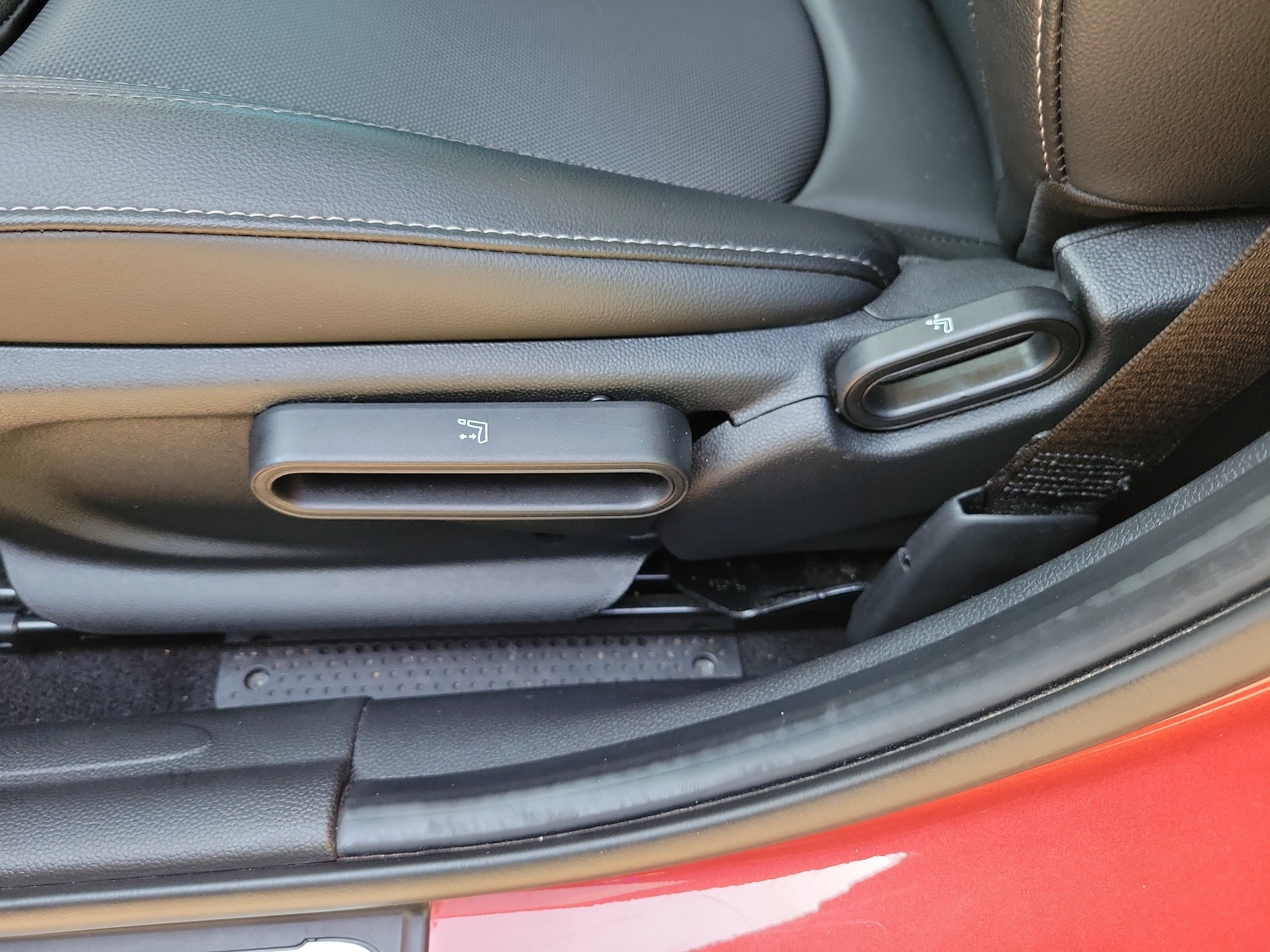 Used 2021 MINI Cooper S w/ Coral Red Edition FWD image 23
