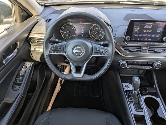 Used 2024 Nissan Altima 2.5 SV image 19