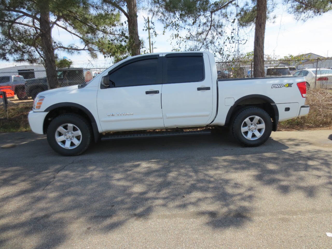 Used 2014 Nissan Titan PRO-4X AWD/4WD image 1