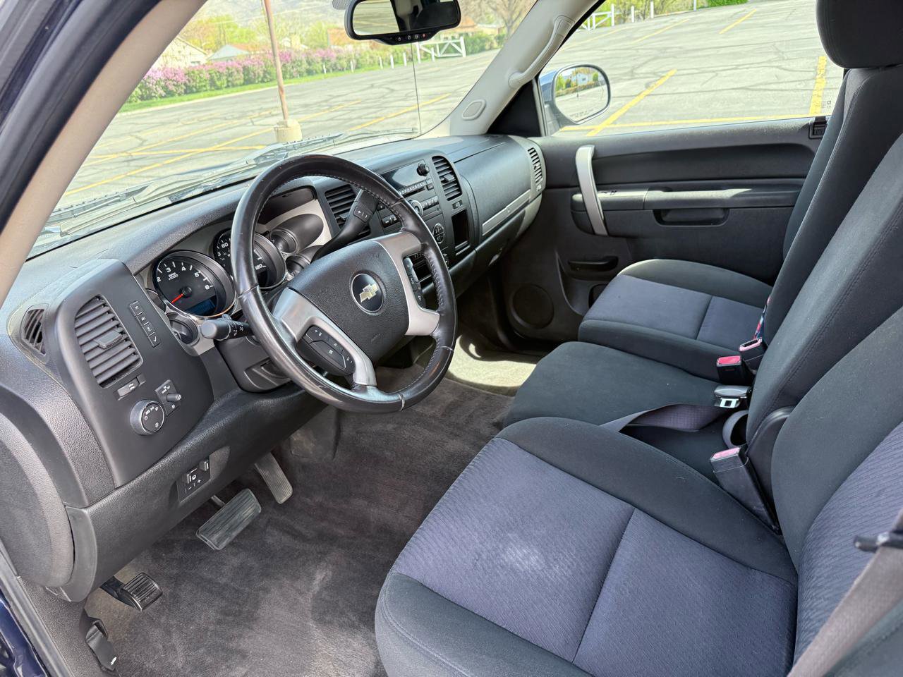 Used 2010 Chevrolet Silverado 1500 LT image 8