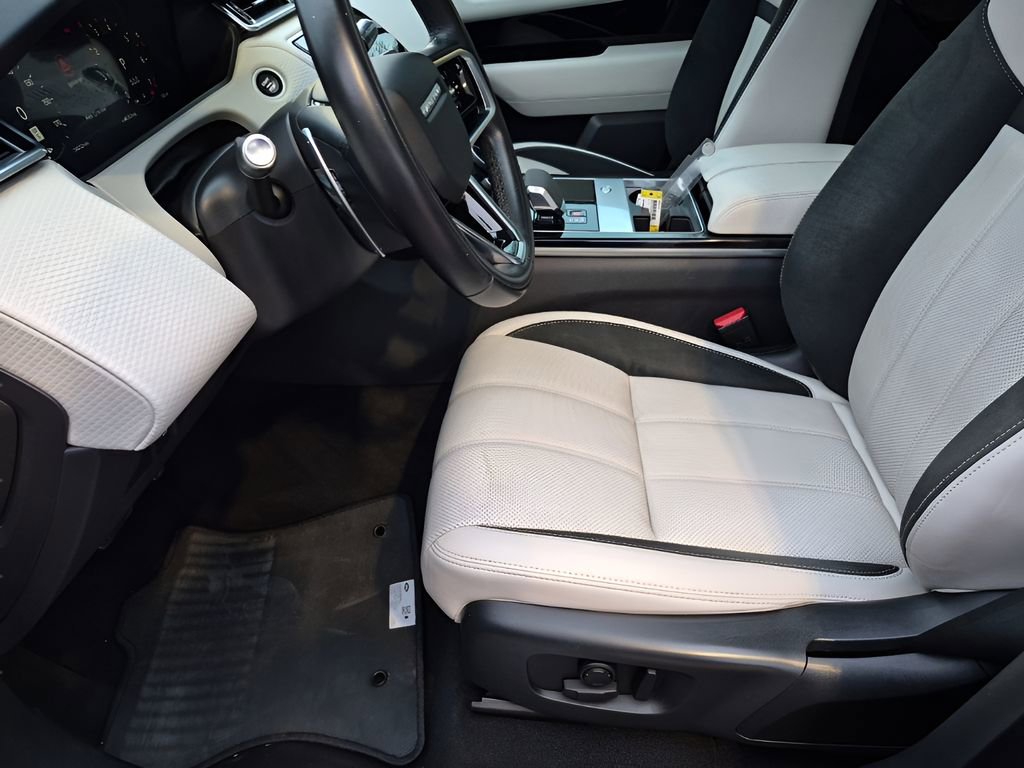 Used 2021 Land Rover Range Rover Velar R-Dynamic S image 32