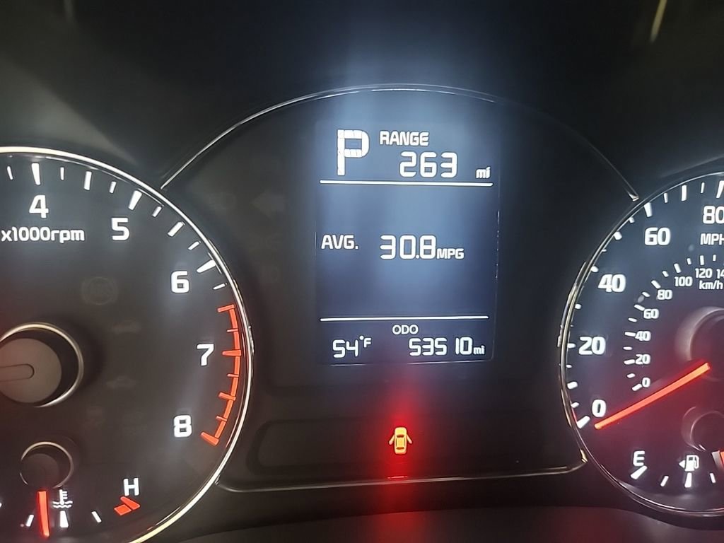 Used 2017 Kia Forte LX image 2