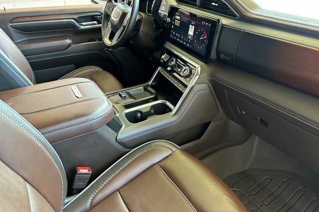 Used 2024 GMC Sierra 2500 Denali w/ Technology Package AWD/4WD image 15