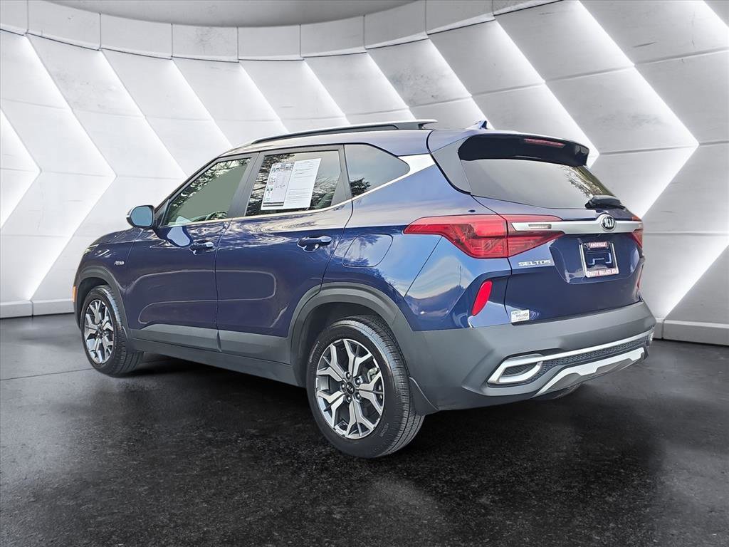 Used 2021 Kia Seltos EX image 3