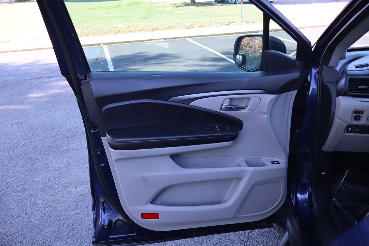 Used 2017 Honda Ridgeline RTL image 23