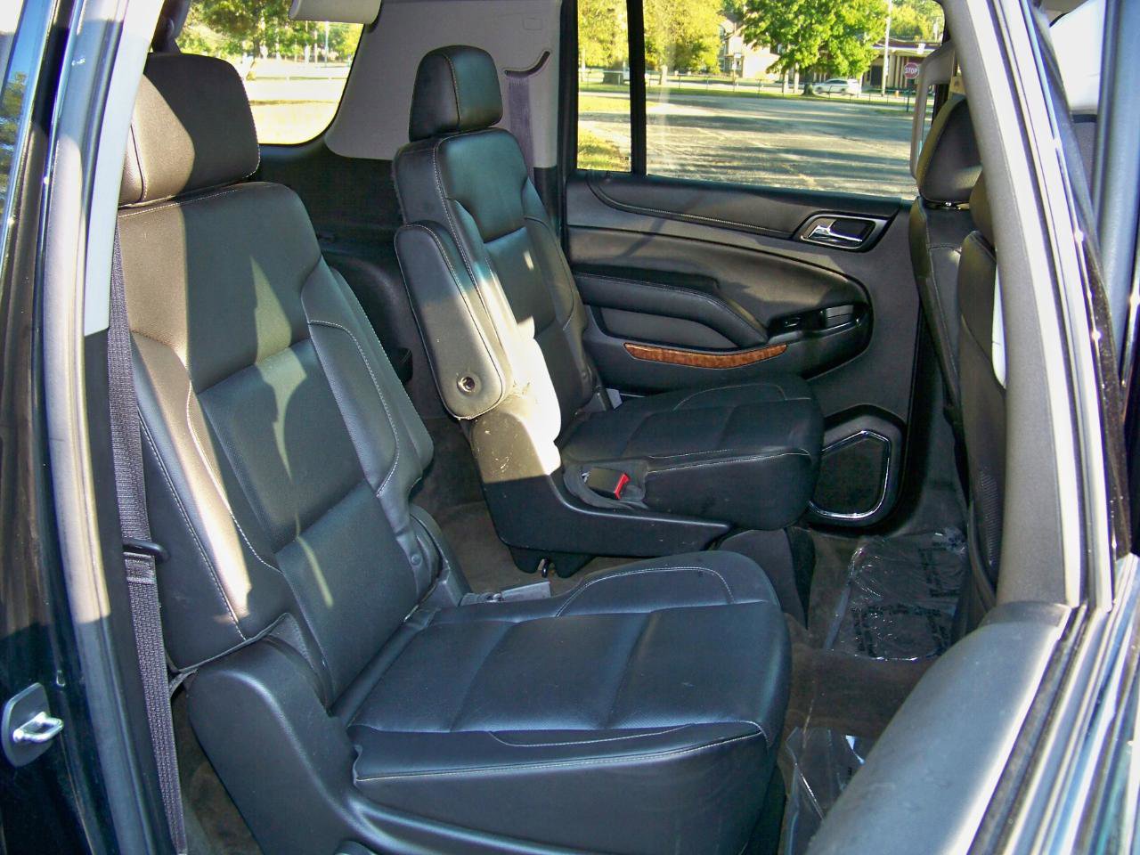 Used 2015 Chevrolet Suburban LTZ image 39