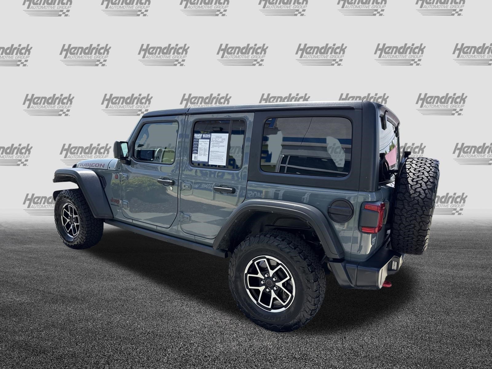 Used 2024 Jeep Wrangler Unlimited Rubicon AWD/4WD image 8