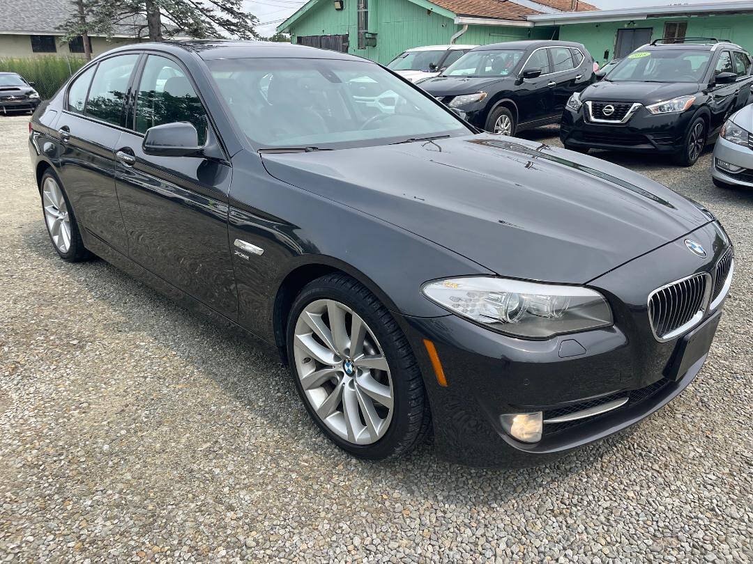 Used 2011 BMW 535i xDrive Sedan AWD/4WD image 4