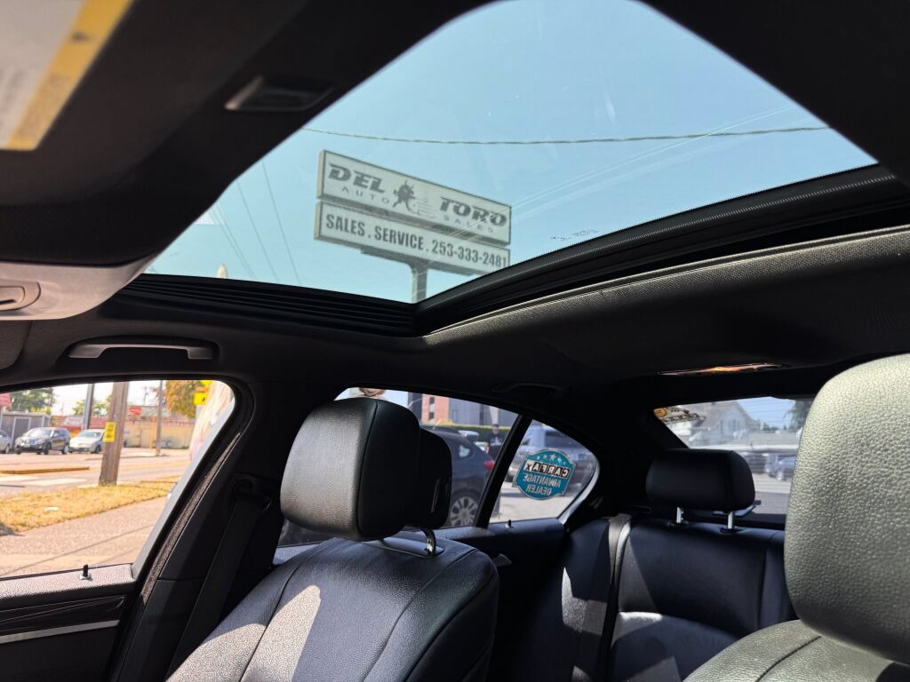 Used 2013 BMW 535i Sedan RWD image 35