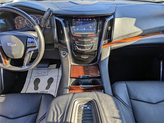 Used 2015 Cadillac Escalade Premium image 16