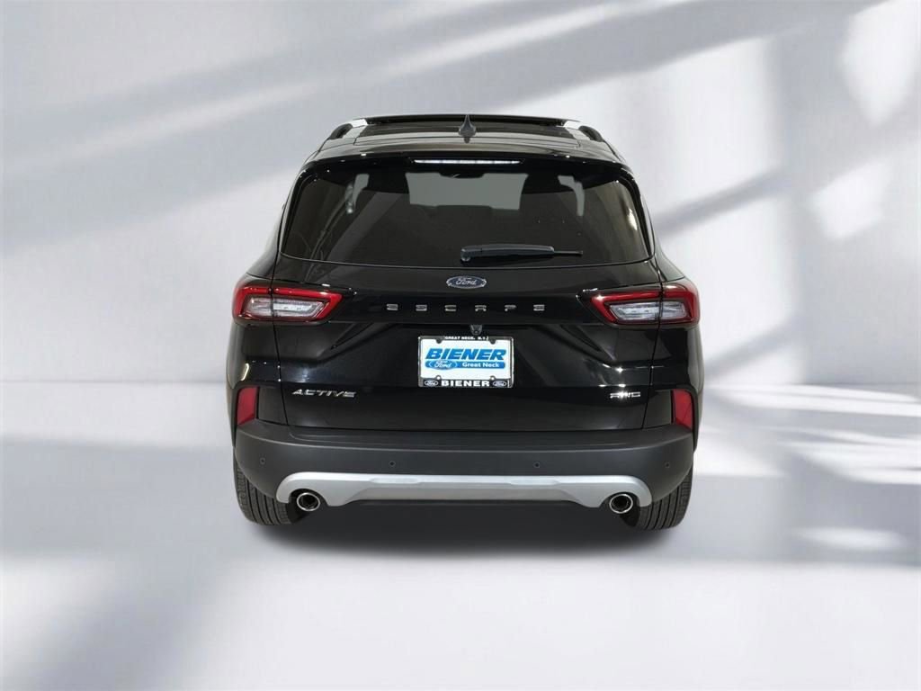 Used 2025 Ford Escape Active w/ Active Premium Tech Pack AWD/4WD image 16