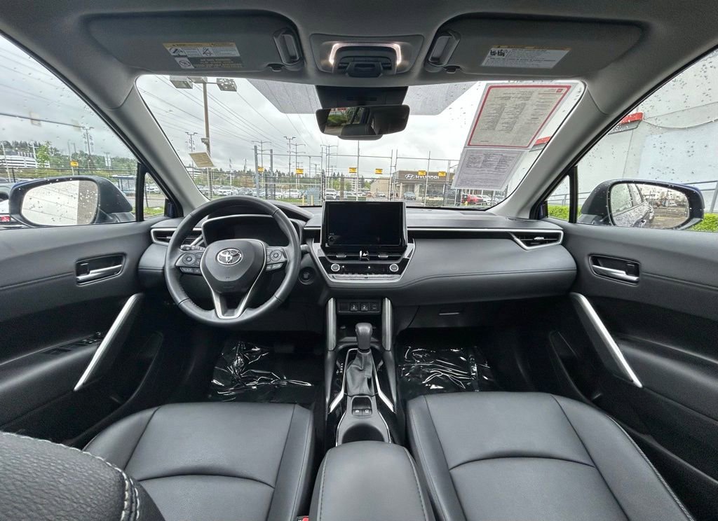 Certified 2024 Toyota Corolla Cross XLE w/ Convenience Package AWD/4WD image 17