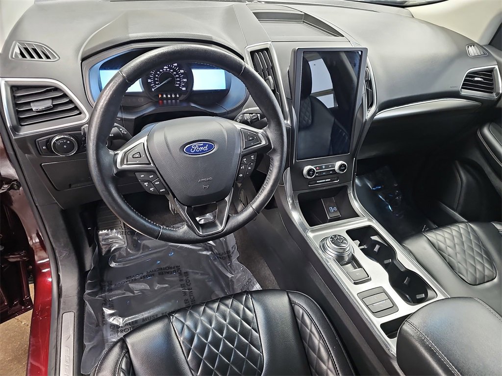 Used 2024 Ford Edge Titanium image 15
