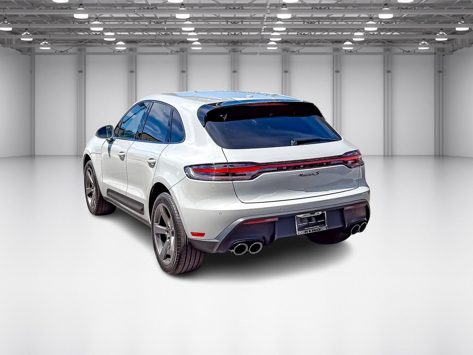 Used 2024 Porsche Macan S image 3