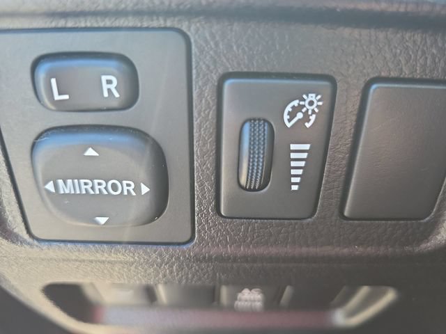 Used 2017 Toyota 4Runner SR5 Premium AWD/4WD image 26