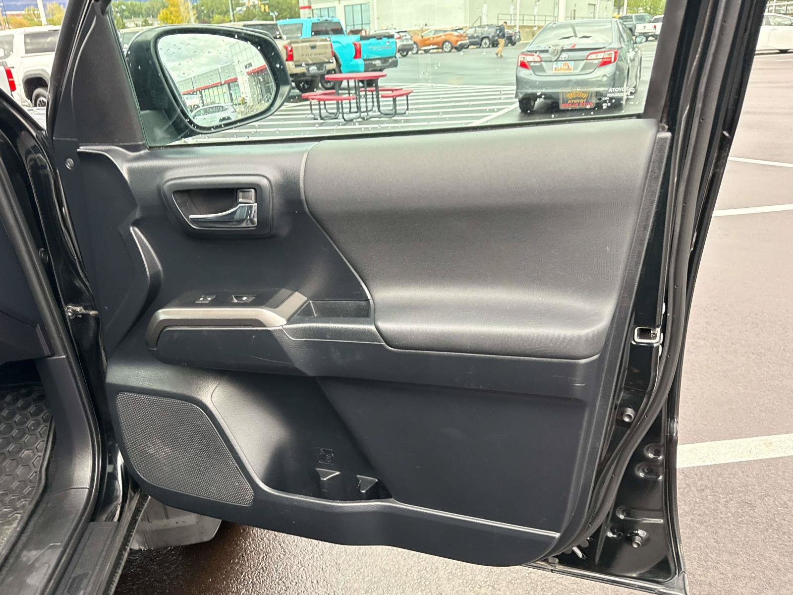 Used 2019 Toyota Tacoma TRD Sport AWD/4WD image 20